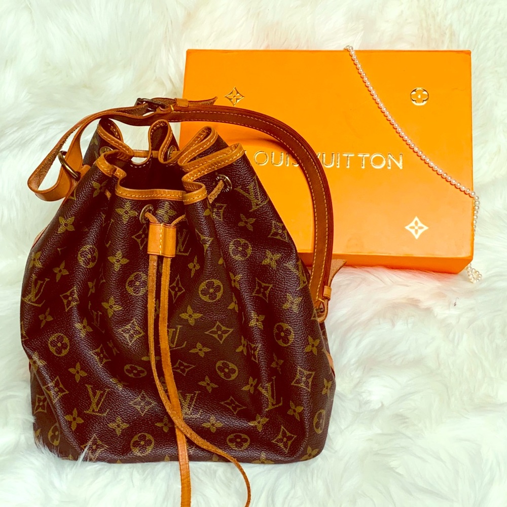 Vintage Petite Noe